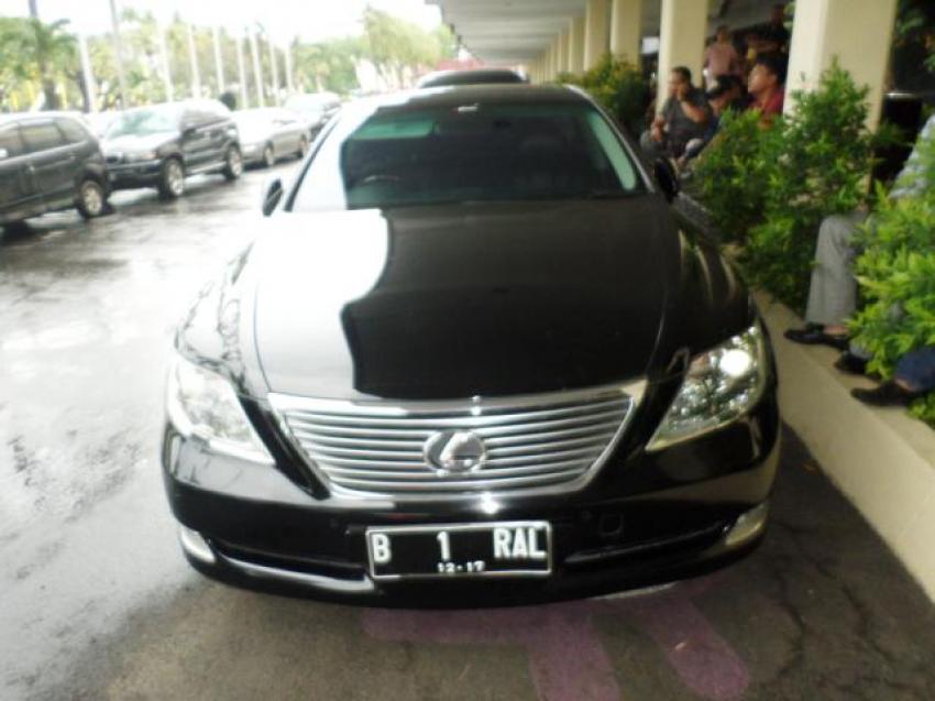 7mobil aung.jpg